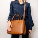 Camelia Leather Handbag Черный TL141728