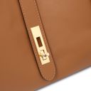 Soave Bolso a Mano en Piel Suave Cognac TL142489