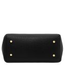 Libra Leather Shoulder bag Черный TL142580