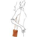 TL Bag Mini Schulter-Handytasche aus Weichem Leder Cognac TL141423