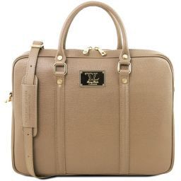 Prato Elegante porta folios y porta ordenador portátil en piel Saffiano Caramelo TL141626